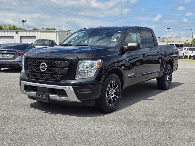 2022 Nissan Titan SV