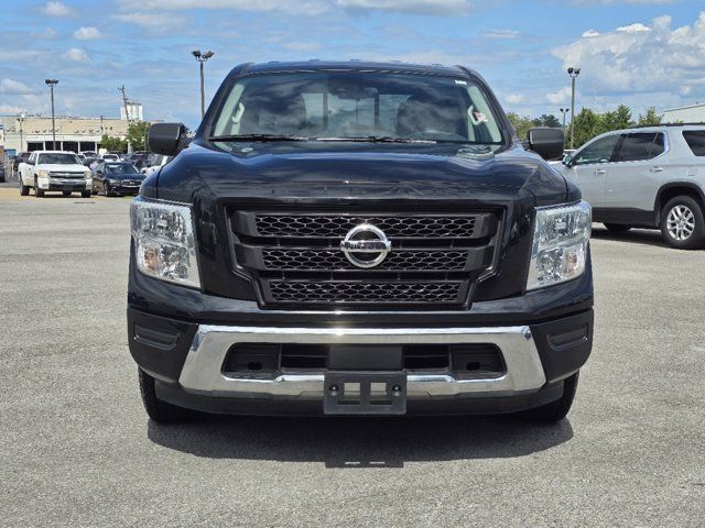 2022 Nissan Titan SV