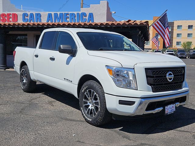 2022 Nissan Titan SV