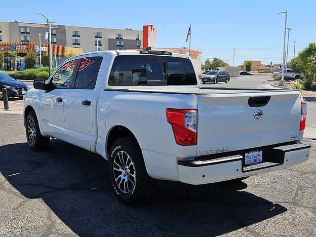 2022 Nissan Titan SV