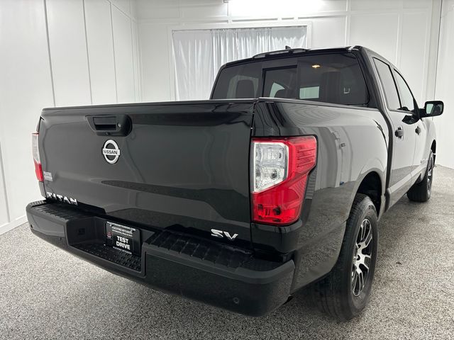 2022 Nissan Titan SV