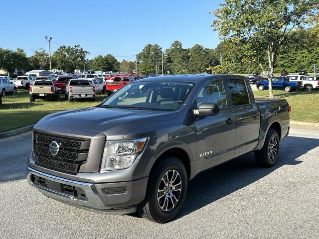 2022 Nissan Titan SV