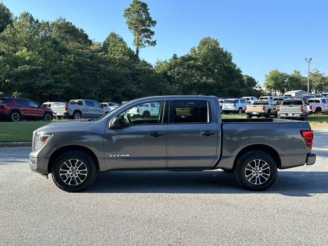 2022 Nissan Titan SV