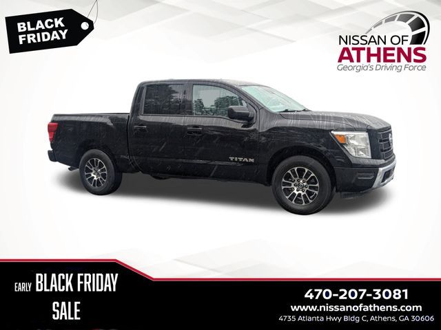 2022 Nissan Titan SV