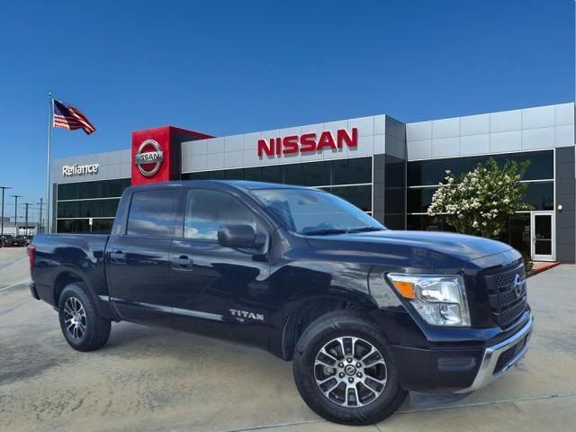 2022 Nissan Titan SV