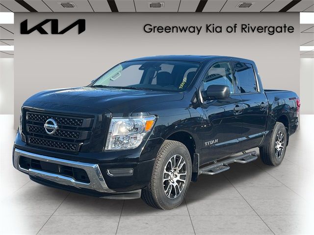 2022 Nissan Titan SV