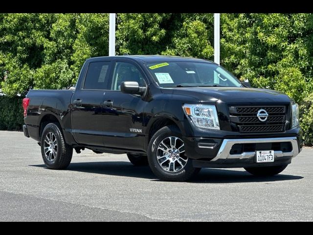 2022 Nissan Titan SV