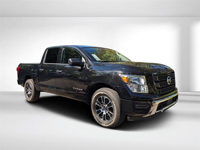 2022 Nissan Titan SV