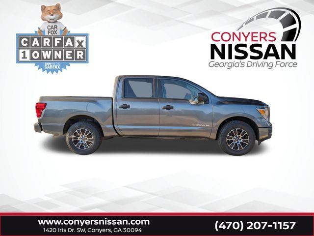 2022 Nissan Titan SV