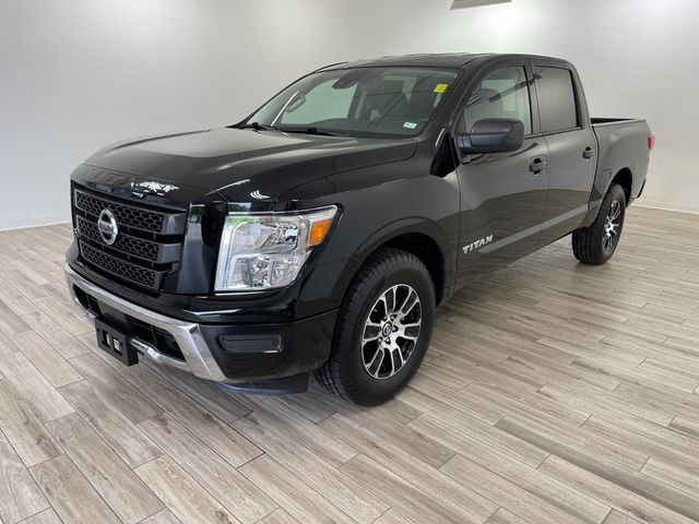 2022 Nissan Titan SV