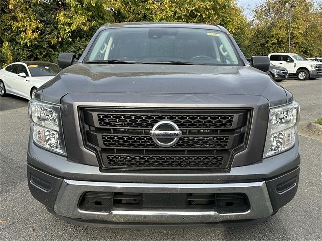 2022 Nissan Titan SV