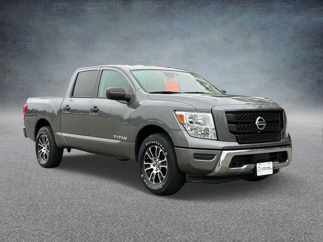 2022 Nissan Titan SV