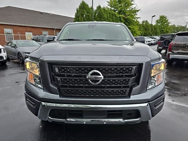 2022 Nissan Titan SV