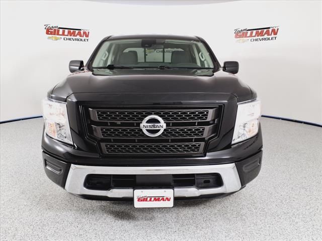 2022 Nissan Titan SV