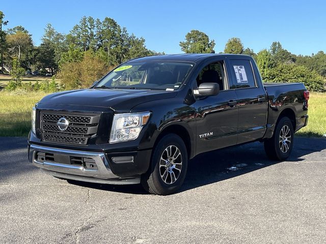 2022 Nissan Titan SV