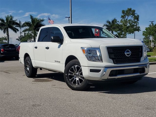 2022 Nissan Titan SV