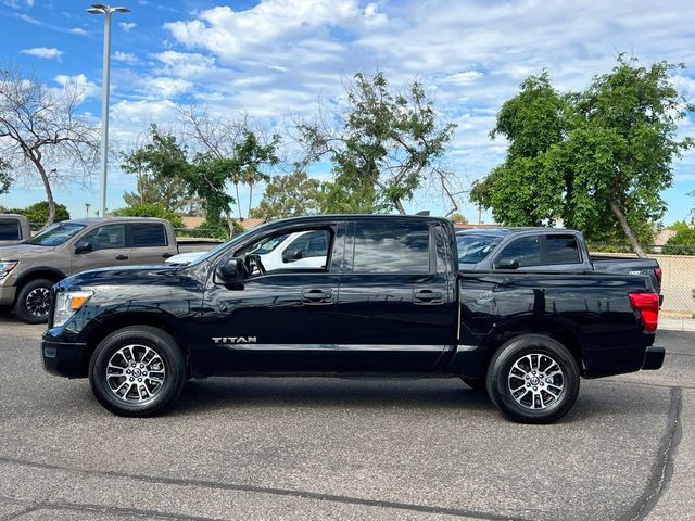 2022 Nissan Titan SV