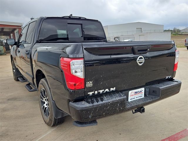 2022 Nissan Titan SV