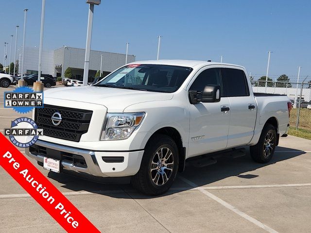 2022 Nissan Titan SV