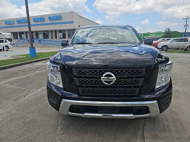 2022 Nissan Titan SV