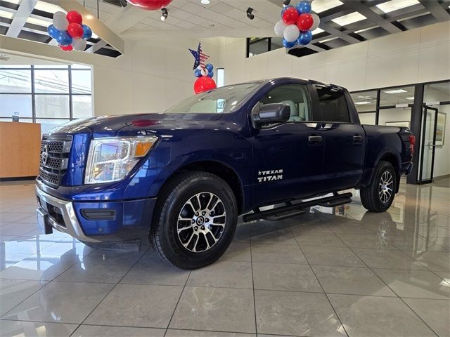 2022 Nissan Titan SV