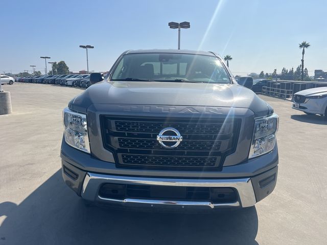 2022 Nissan Titan SV