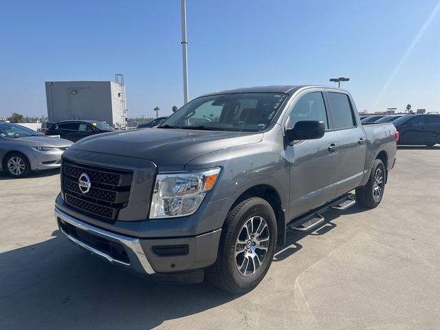 2022 Nissan Titan SV