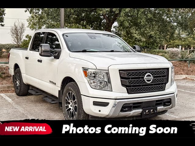 2022 Nissan Titan SV