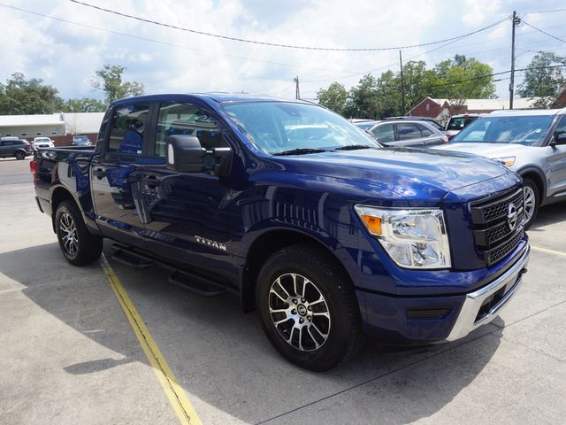 2022 Nissan Titan SV