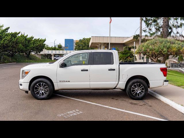 2022 Nissan Titan SV