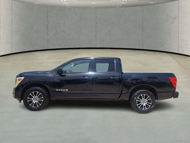 2022 Nissan Titan SV