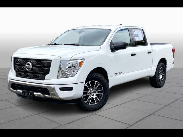 2022 Nissan Titan SV