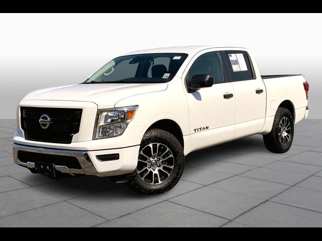 2022 Nissan Titan SV