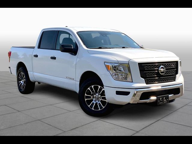 2022 Nissan Titan SV