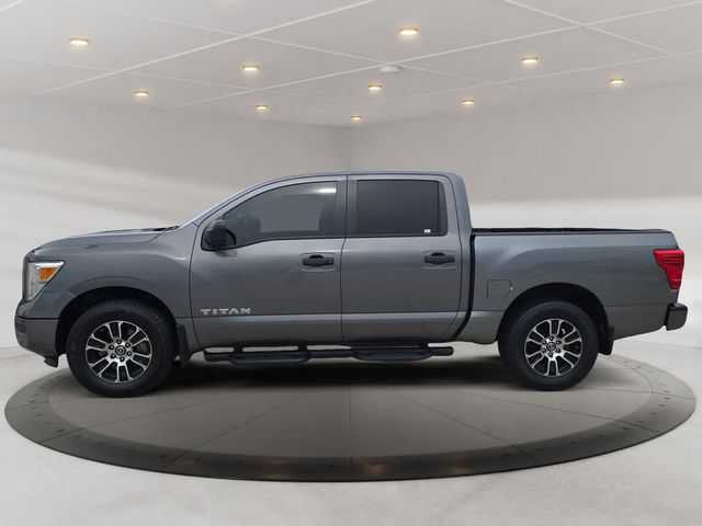 2022 Nissan Titan SV