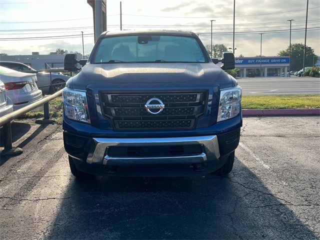 2022 Nissan Titan XD SV