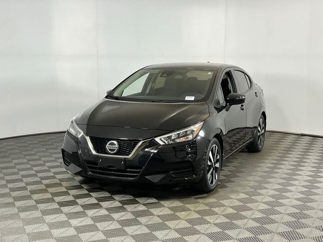 2022 Nissan Versa SR