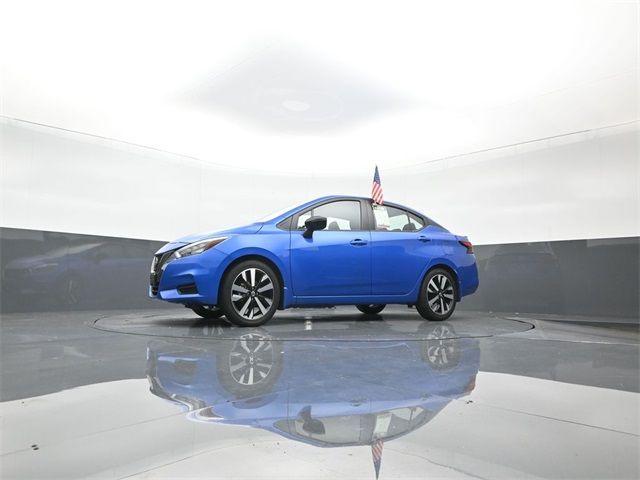 2022 Nissan Versa SR