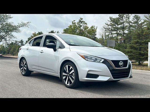 2022 Nissan Versa SR