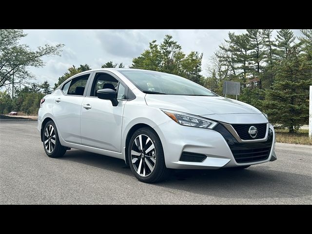 2022 Nissan Versa SR