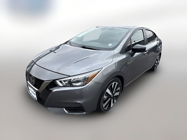 2022 Nissan Versa SR