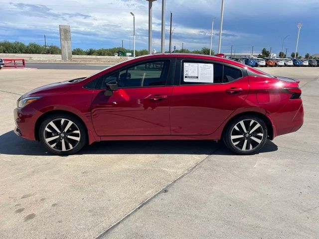 2022 Nissan Versa SR