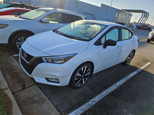 2022 Nissan Versa SR