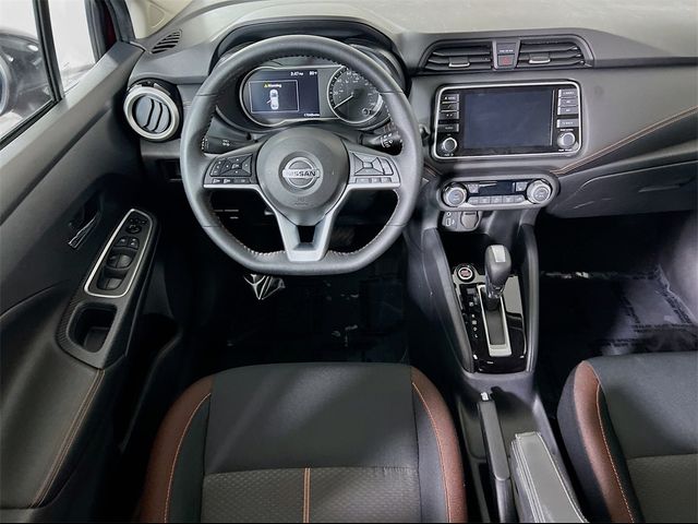 2022 Nissan Versa SR