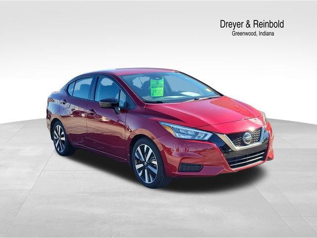 2022 Nissan Versa SR