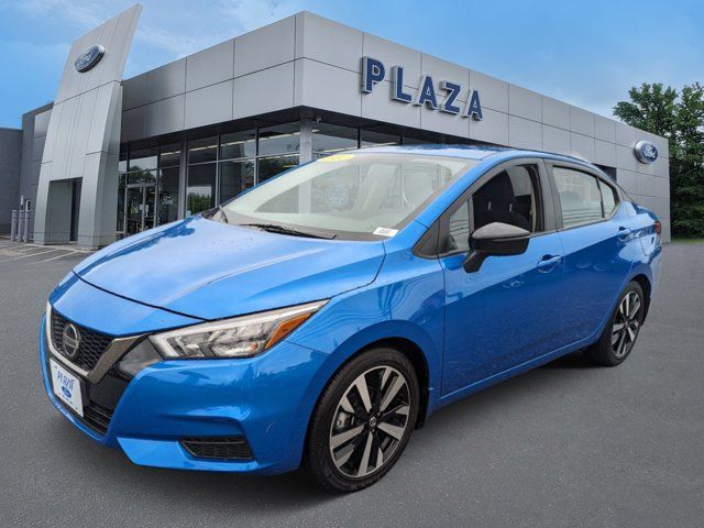 2022 Nissan Versa SR