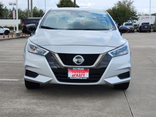 2022 Nissan Versa SR