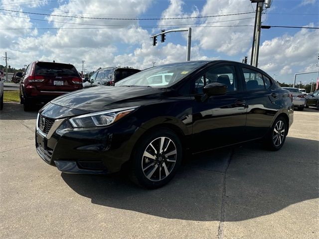 2022 Nissan Versa SV