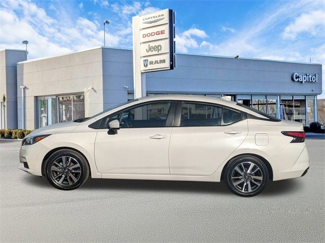 2022 Nissan Versa SV