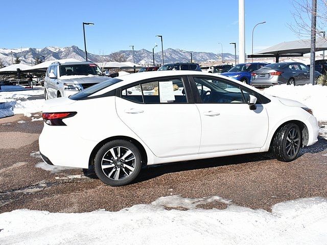 2022 Nissan Versa SV